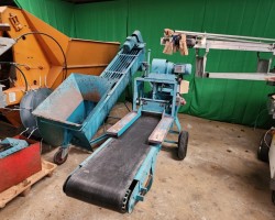 Presse motte avec semoir NM71