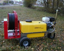 160 bars - Moteur Thermique - Cuve 200L - Enrouleur manuel